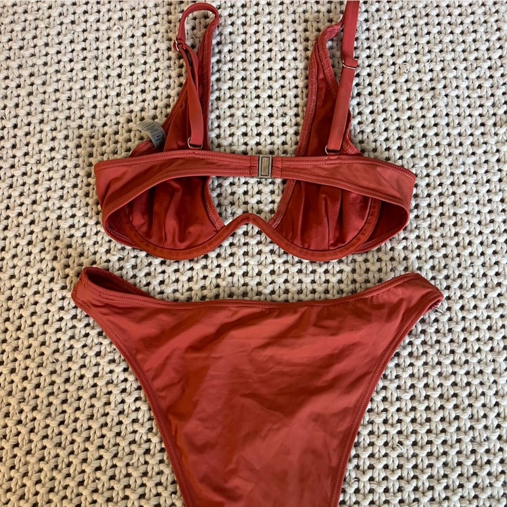 Rust Textured Bikini Set - Picture 2 of 3